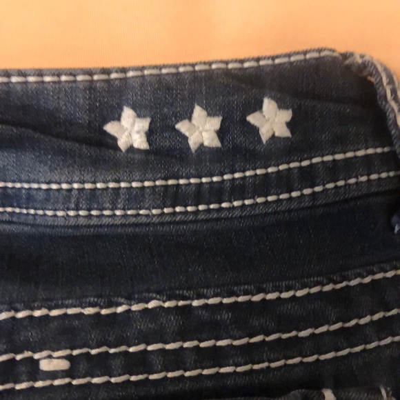 Capris - Picture 3 of 4